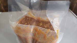 味噌　袋詰め　膨らむ